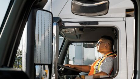 Owner-operator as a job. Benefits and nuances Owner-operator as a job. Benefits and nuances